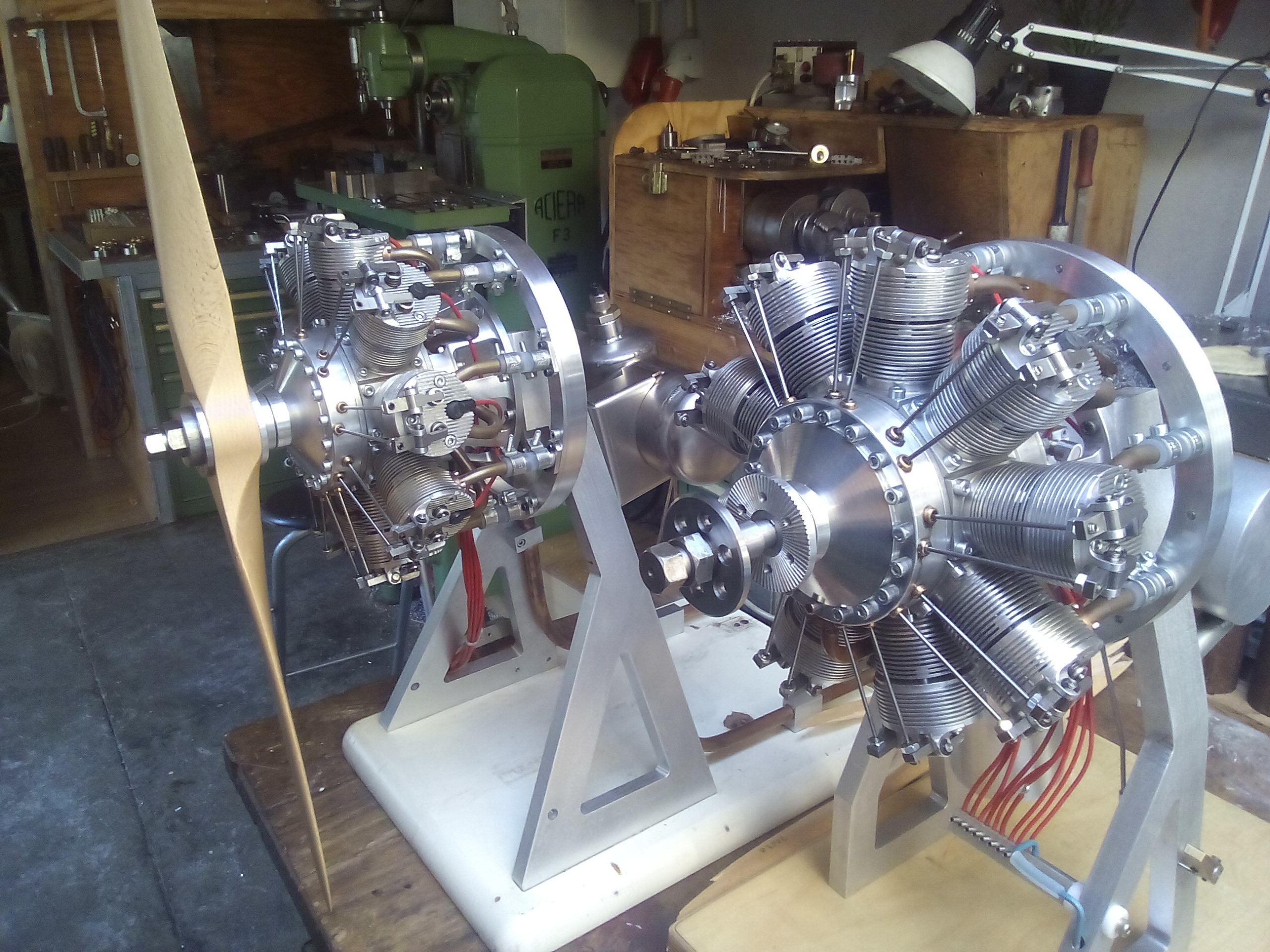 9 Cilinder stermotor