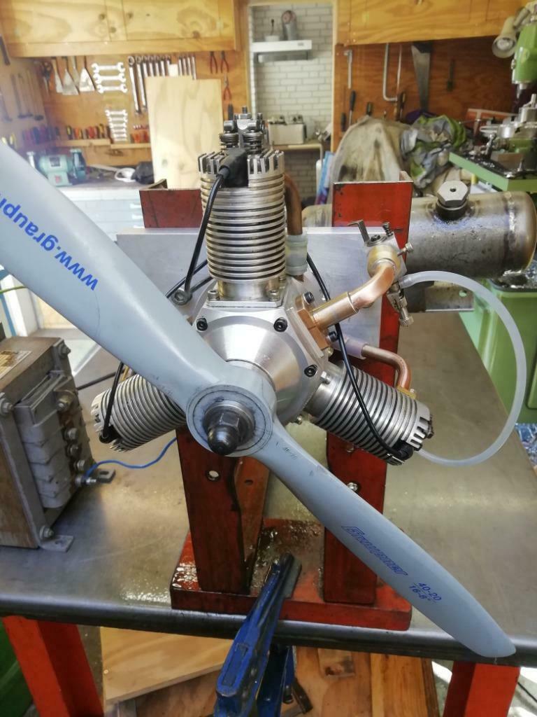 3 Cilinder stermotor