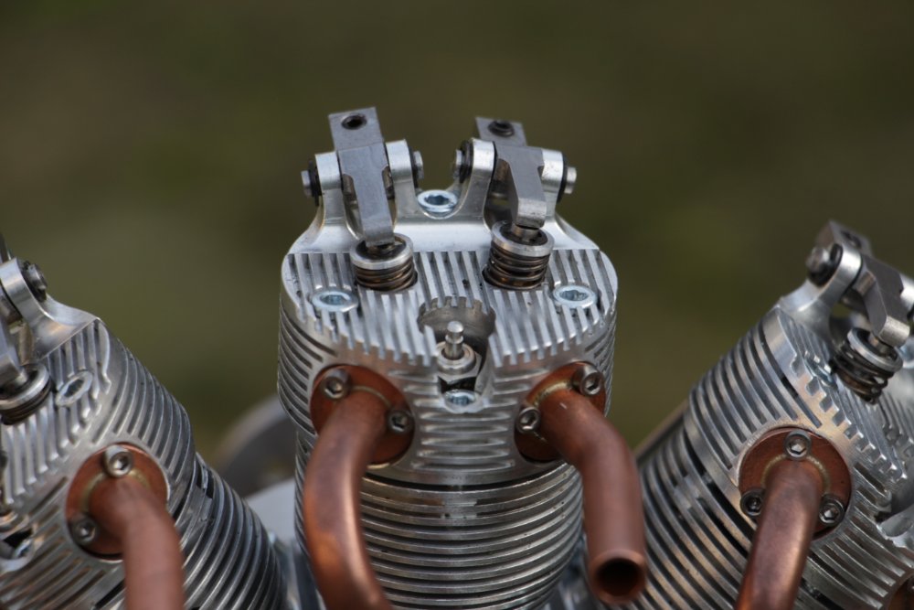 9 Cilinder stermotor